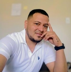 Meet your Posher, Renato jose